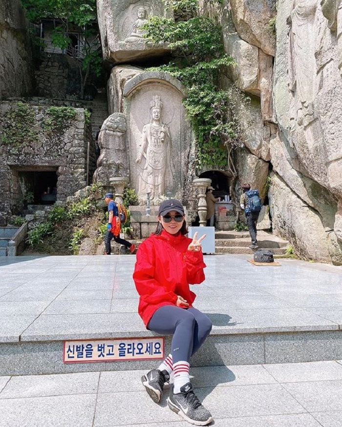 chùa ở Busan - check in ở chùa Seokbulsa