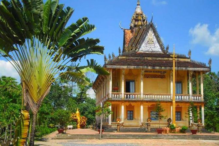 Những ngôi chùa đẹp ở Vĩnh Long nổi tiếng - Chùa Toà Sen trăm tuổi
