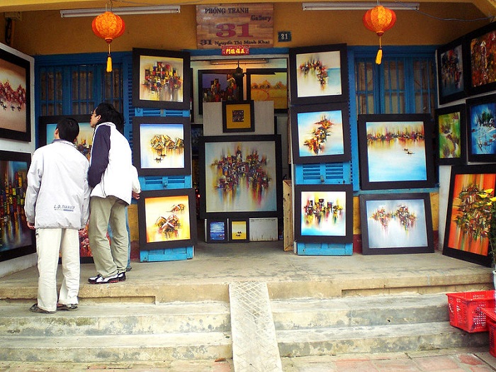 What to buy as a meaningful gift from Hoi An?  Art paintings in Hoi An will be an ideal gift