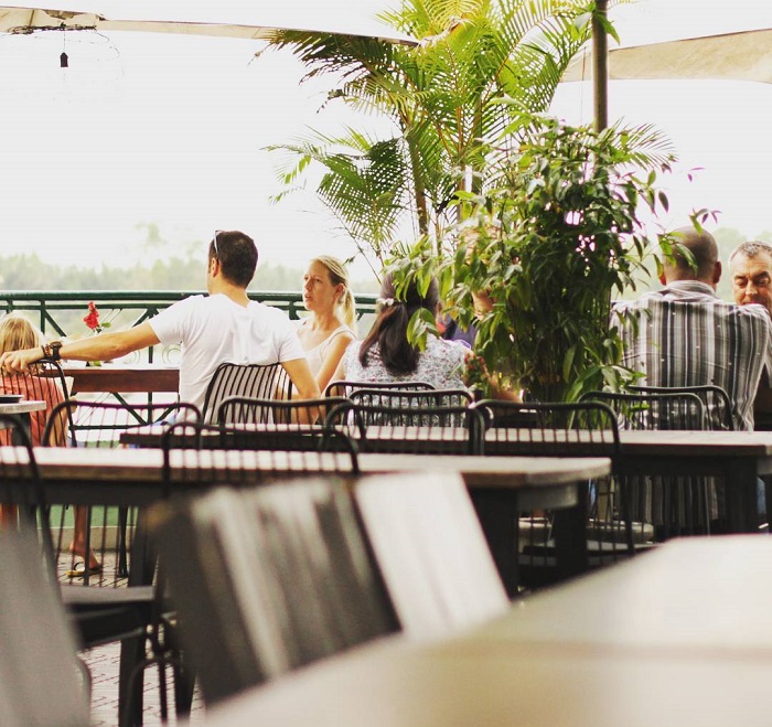 điểm hẹn hò ở Sài Gòn - nhà hàng Boat House