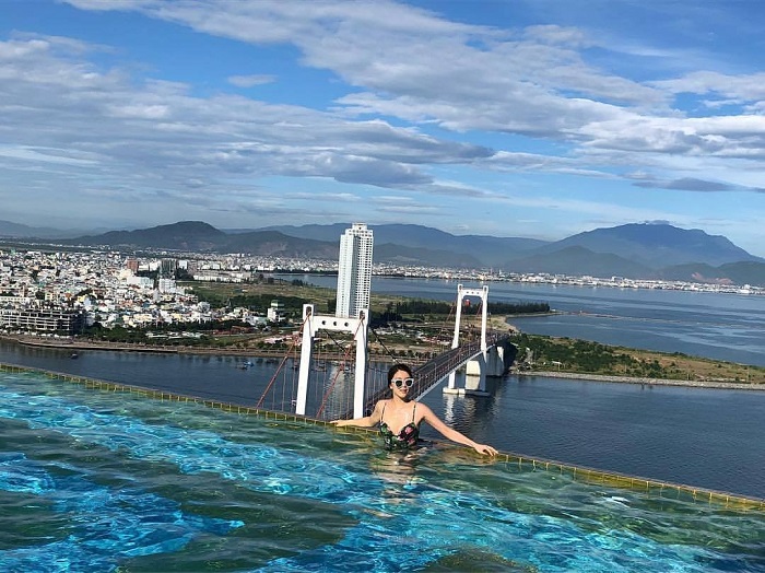 khách sạn có bể bơi vô cực ở Việt Nam - Golden Bay