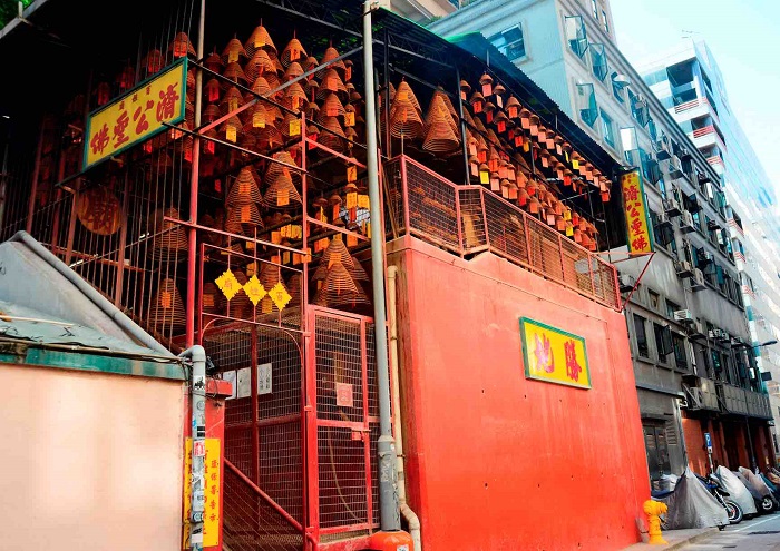 Ghé thăm đền Pak Sing tại  khu phố Soho Hong Kong