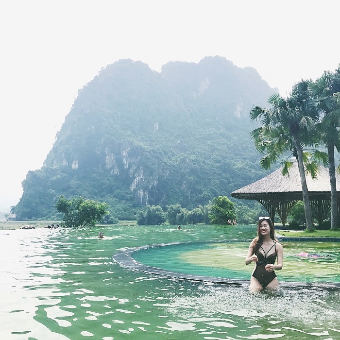 Suối khoáng nóng lộ thiên ở Kim Bôi  -Những suối khoáng nóng nổi tiếng Việt Nam