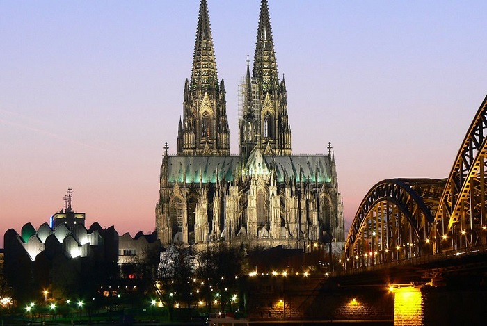Kinh nghiệm du lịch Cologne nên đi đâu? Nhà thờ Cologne