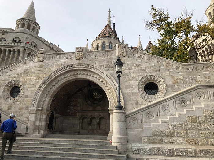  Kinh nghiệm du lịch Hungary  - tham quan pháo đài BudaFisherman
