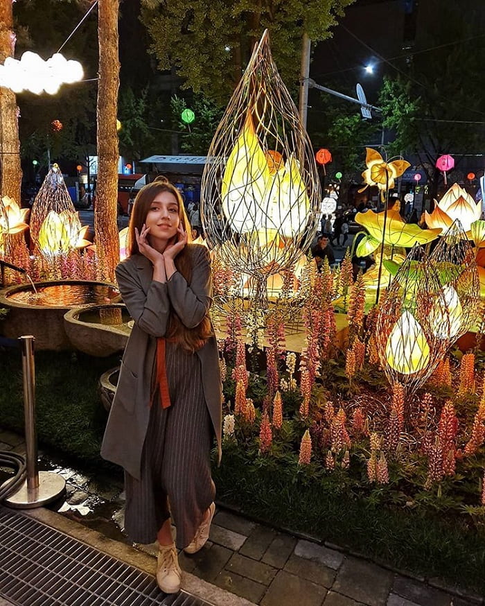 lễ hội ở Seoul - check in lễ hội Yeon Deung Hoe