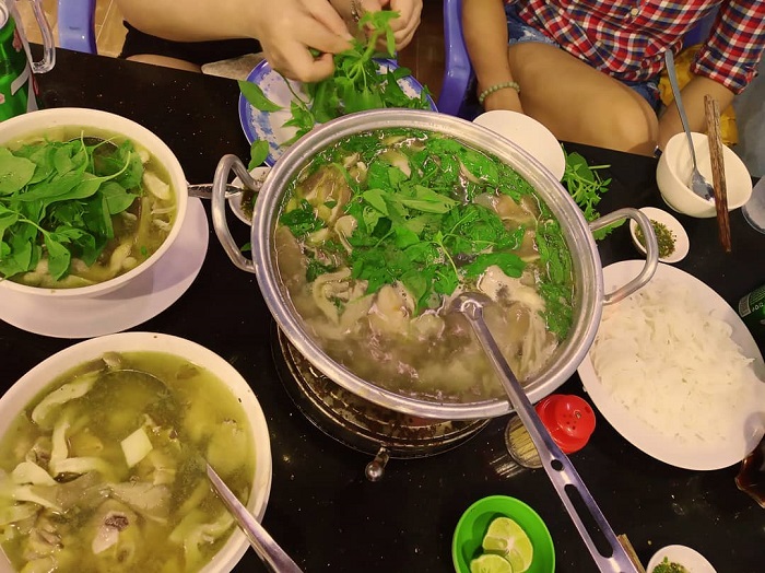 Dalat autumn delicacy - enjoy a fragrant chicken hotpot with fragrant nose