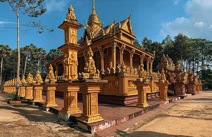 Những ngôi chùa đẹp ở Vĩnh Long nổi tiếng - Ngôi chùa Phù Ly có khuôn viên khá rộng rãi