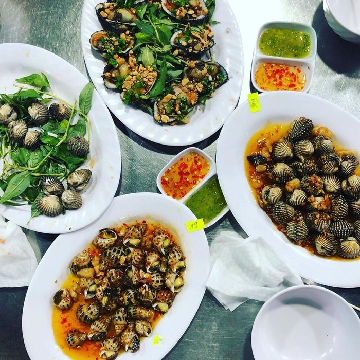 The address to eat delicious snails in Saigon - Snail Thao