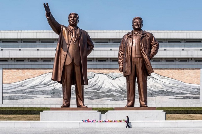 quảng trường Kim Nhật Thành - địa điểm du lịch Triều Tiên ấn tượng
