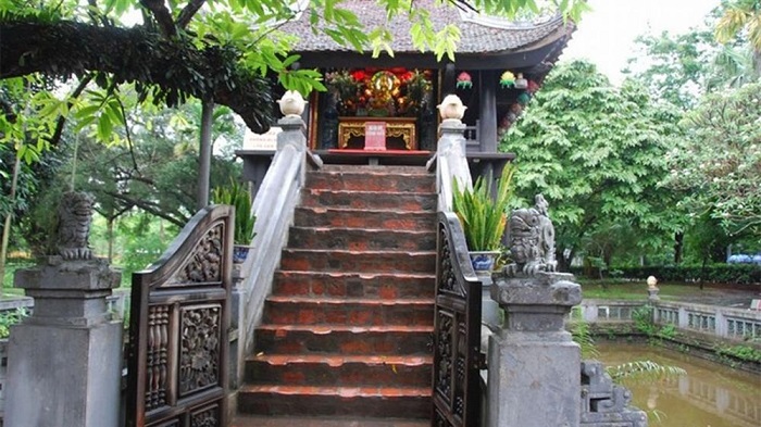 Interesting experiences at One Pillar Pagoda
