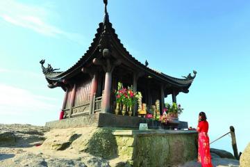 Những địa điểm du lịch tâm linh ở Quảng Ninh nổi tiếng nhất