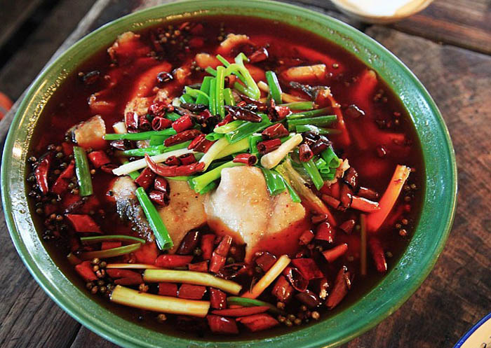 Thưởng thức lẩu Tứ Xuyên Trung Quốc - Vị cay đến từ ớt, tiêu và nhiều loại gia vị