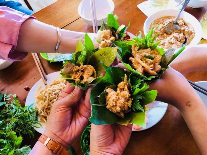Ut Cung leaf salad delicious restaurant in Kon Tum 