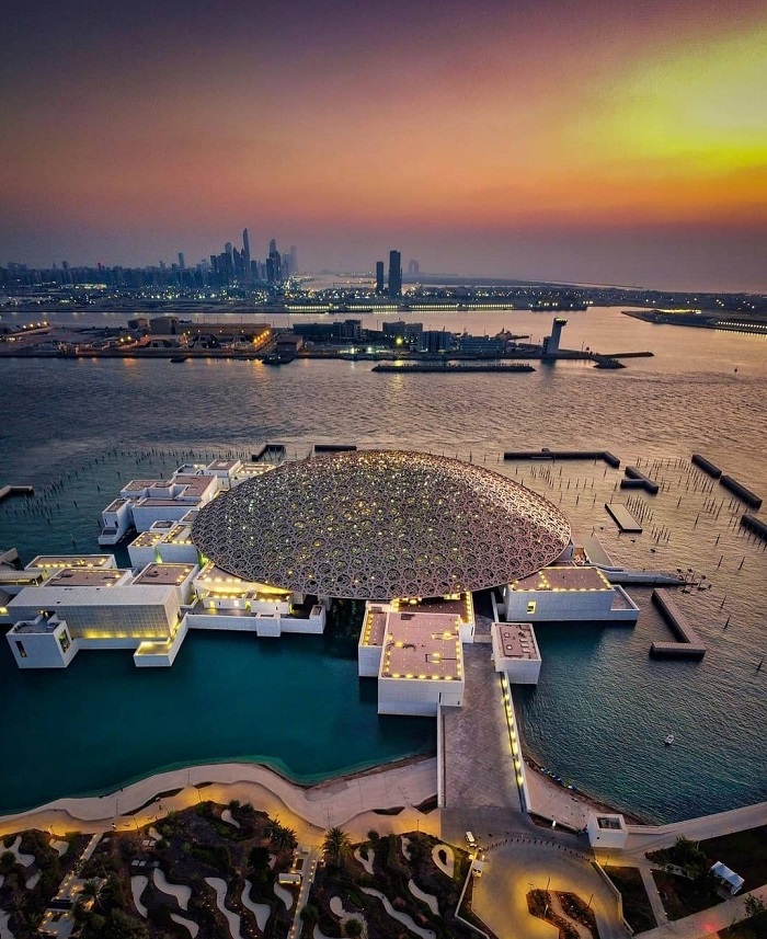 Bảo tàng là một kỳ quan kiến trúc của Abu Dhabi 12 kiệt tác kiến trúc ở Abu Dhabi