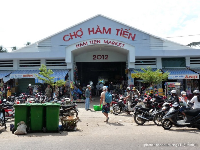 Chợ Hàm Tiến - một trong những khu chợ ở Phan Thiết nổi tiếng