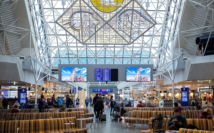 Nhà ga hàng không quốc tế Leifur Eiríksson ở Keflavík - Kinh nghiệm du lịch Iceland