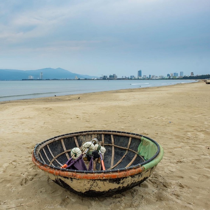 Interesting experiences at Xuan Thieu beach in Danang 