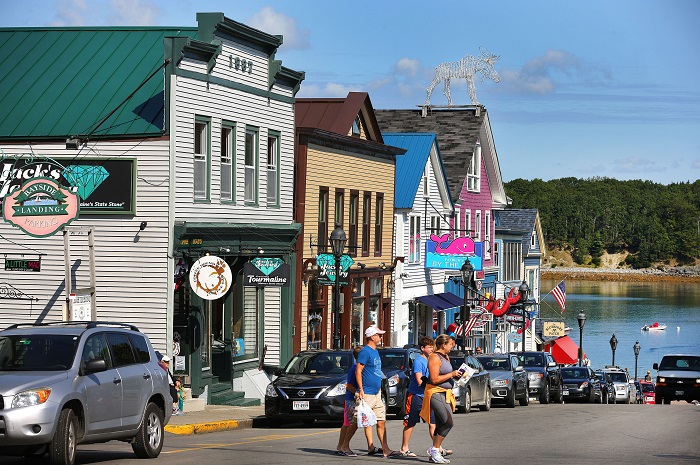 Bar Harbor được biết đến với vẻ đẹp của một thị trấn ven biển tuyệt đẹp Vườn quốc gia Acadia