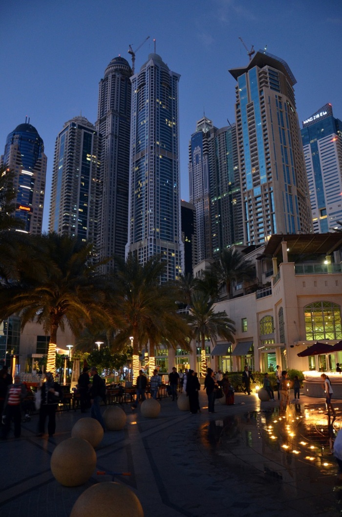 Đại lộ Cobblestone - Bến du thuyền Dubai Marina