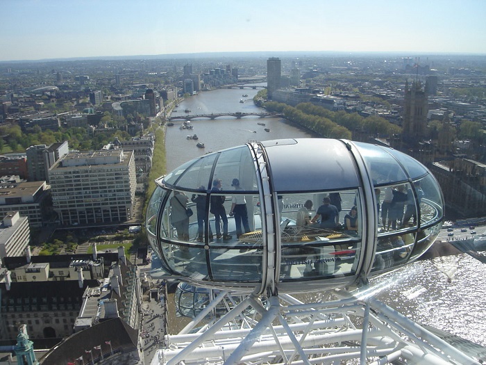 Khoang hành khách của vòng quay London Eye  