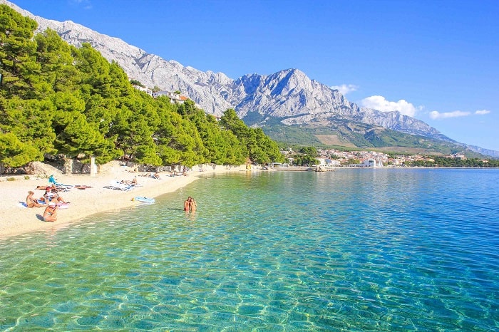 Những bãi biển tuyệt vời ở thị trấn Makarska Croatia 