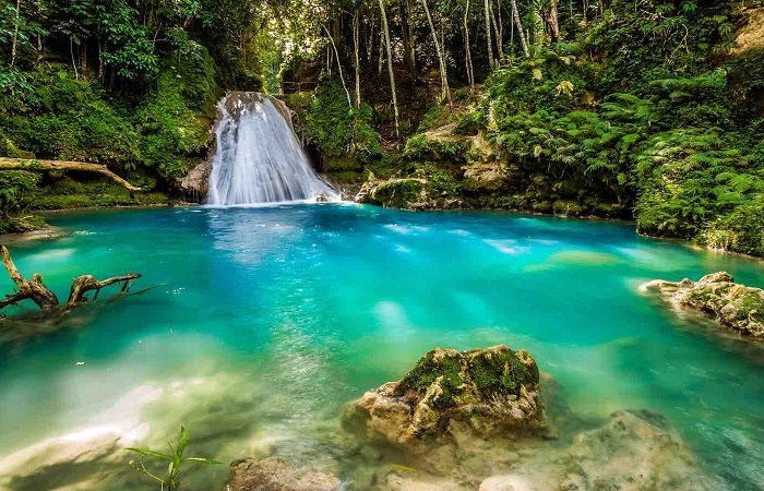 Blue Lagoon - địa điểm du lịch Jamaica