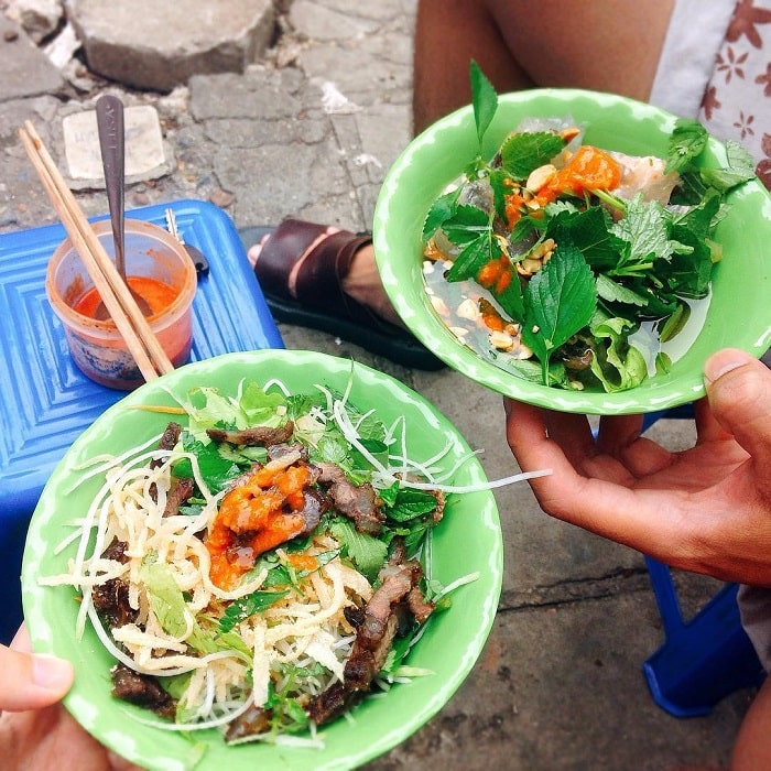 Hanoi food market - Nghia Tan market