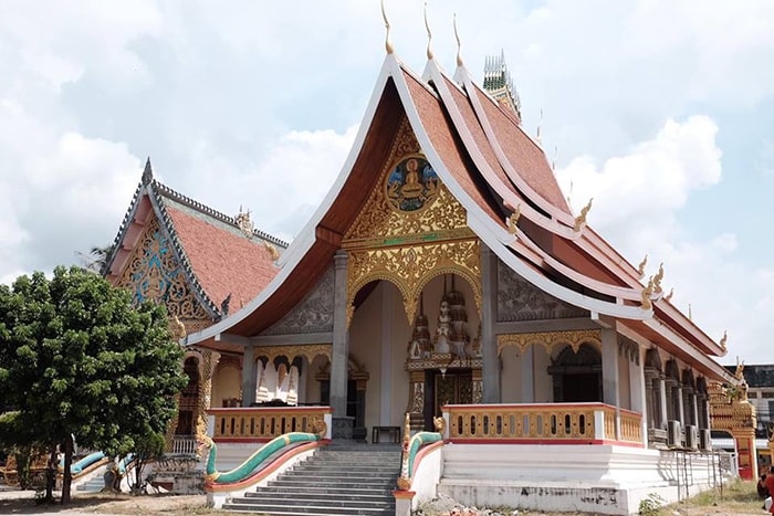 Những điểm tham quan gần chùa That Ing Hang Lào