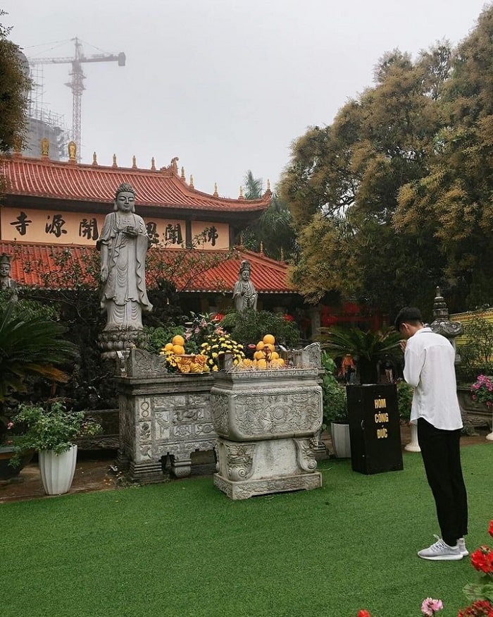 chùa Khai Nguyên Sơn Tây - viếng Phật