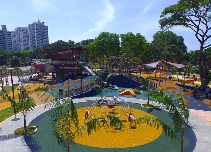 Cho trẻ ghé khu Marine Cove Playground khi khám phá East Coast Park 