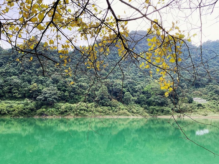 Other beautiful lakes in Cao Bang