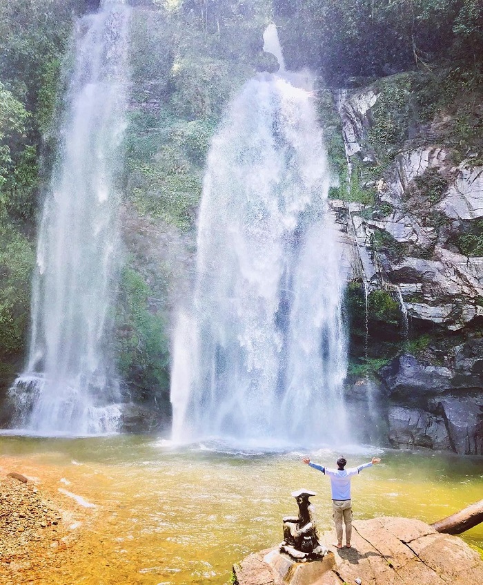 The beauty of the Fairy Waterfall Deo Gio tourist area