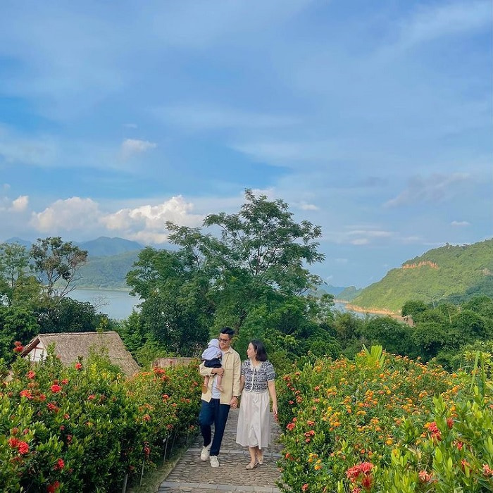 Hoa Binh - resort travel experience