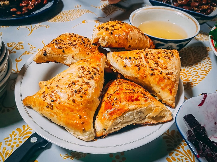 Bánh Samsa - ẩm thực Uzbekistan