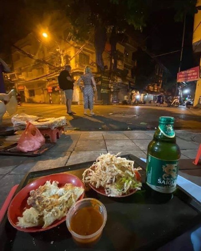 Hanoi night restaurant - Hang Bo dried squid
