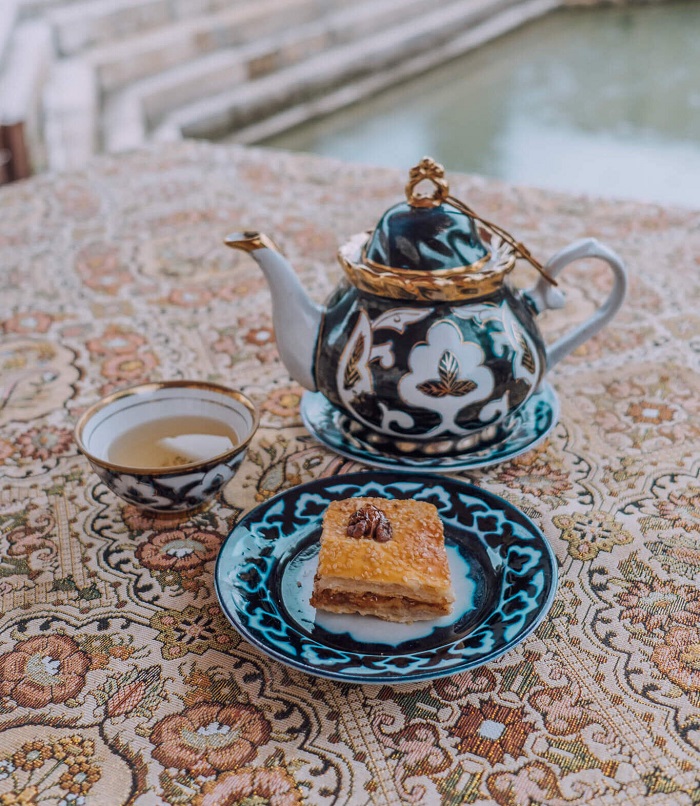 Trà là một phần rất quan trọng trong cuộc sống ở Uzbekistan - ẩm thực Uzbekistan