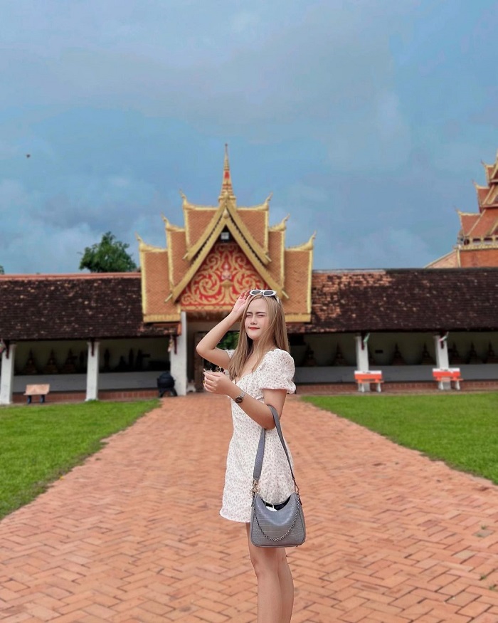 Giới thiệu chùa That Ing Hang Lào