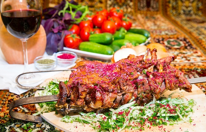 Thịt nướng ở Azerbaijan có một loại gia vị đặc biệt - ẩm thực Azerbaijan