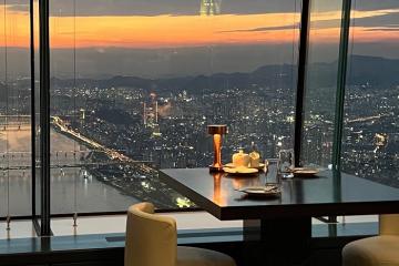 Ghé tòa siêu cao ốc Seoul thưởng thức bữa tối ở nhà hàng cao nhất Hàn Quốc