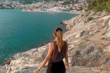 Ngắm thiên đường biển xanh quyến rũ tại thị trấn Makarska Croatia