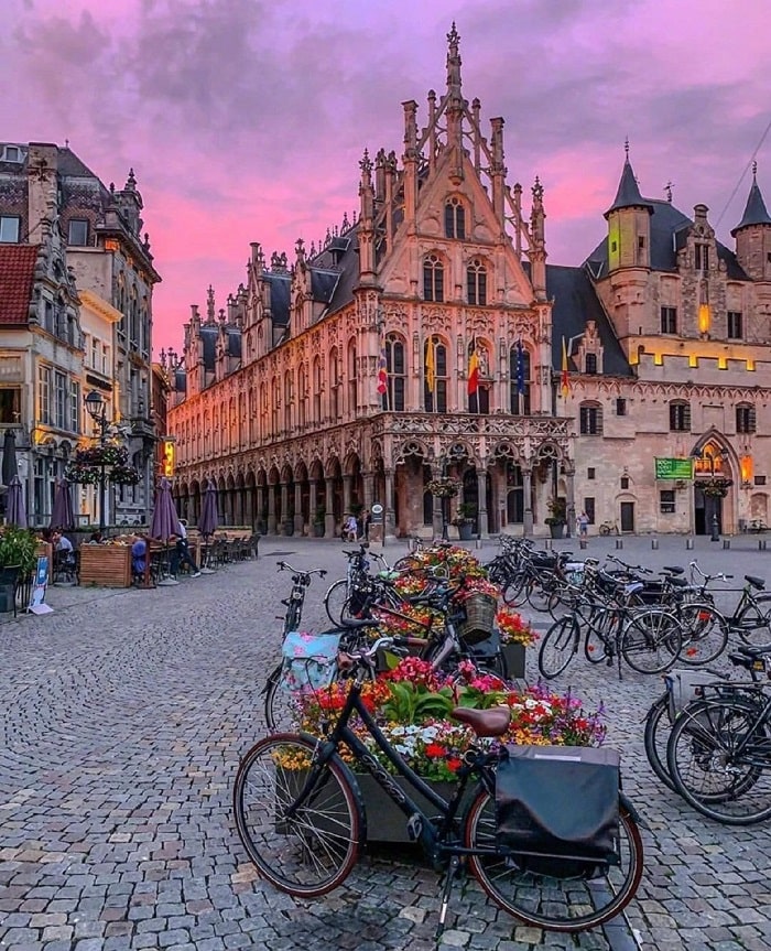 Lịch sử của phố cổ Mechelen Bỉ