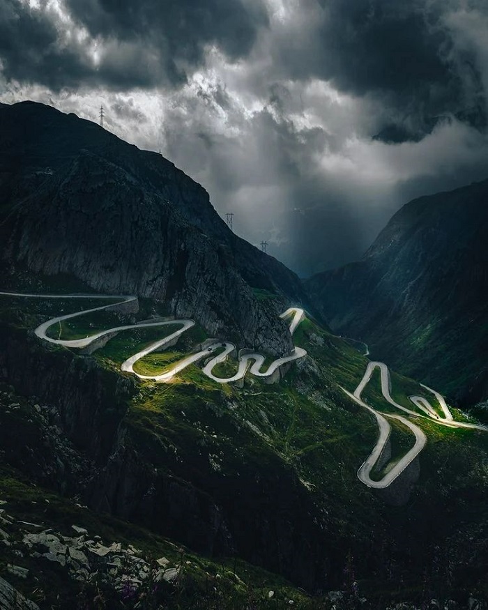 Đèo Gotthard là một trong những cung đèo đẹp trên thế giới cảnh đẹp ấn tượng