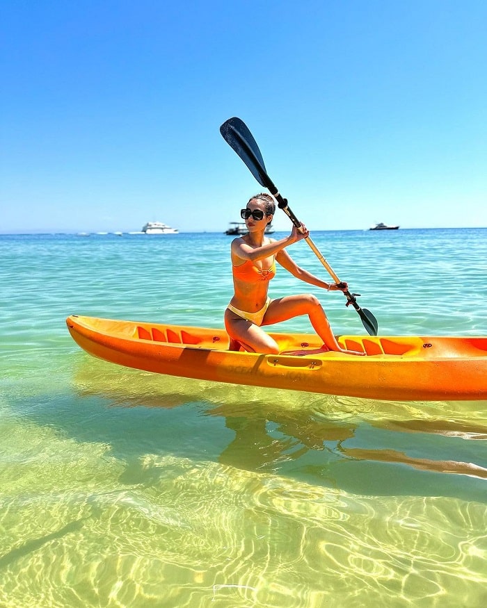 Chèo thuyền kayak là hoạt động thú vị ở đảo Moreton Úc