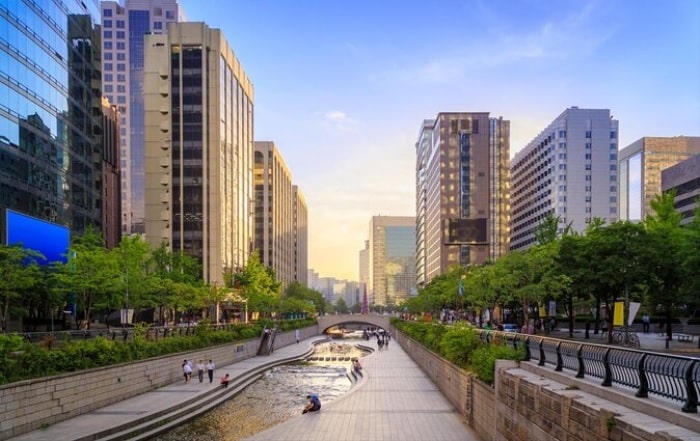 địa điểm quay phim Hàn Quốc nổi tiếng Suối Cheonggyecheon - địa điểm quay phim Hàn Quốc nổi tiếng