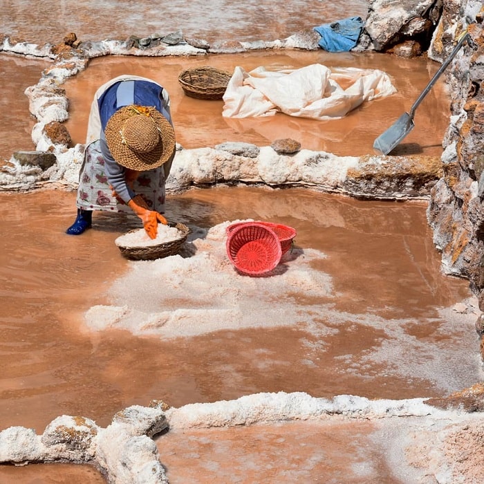 Quá trình sản xuất mỏ muối Maras Peru