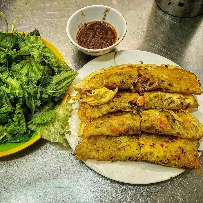 Ba Tinh Central Banh Xeo - Delicious banh xeo restaurant in Da Nang