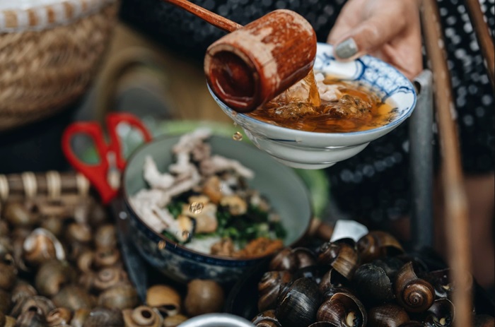 Hanoi cold snail noodle shop - Co Giang