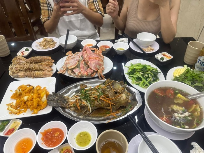Delicious seafood restaurant in Hai Phong - Vu Duong restaurant