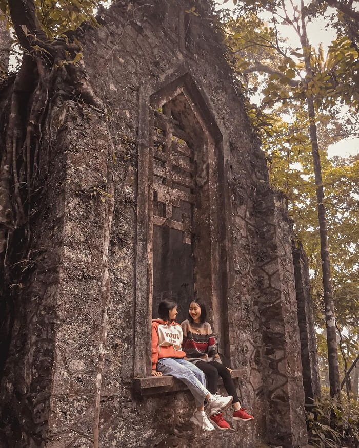 săn mây ở Ba Vì - check in nhà thờ cổ